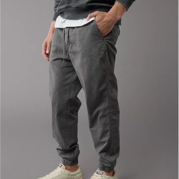 Gray Men's AE American Eagle Flex Trekker Woven Cotton Joggers In Size Small - Picture 3 of 14